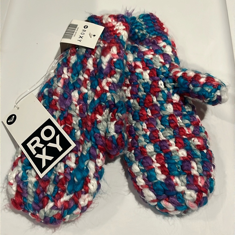 Woman’s Roxy Mittens one size brand new